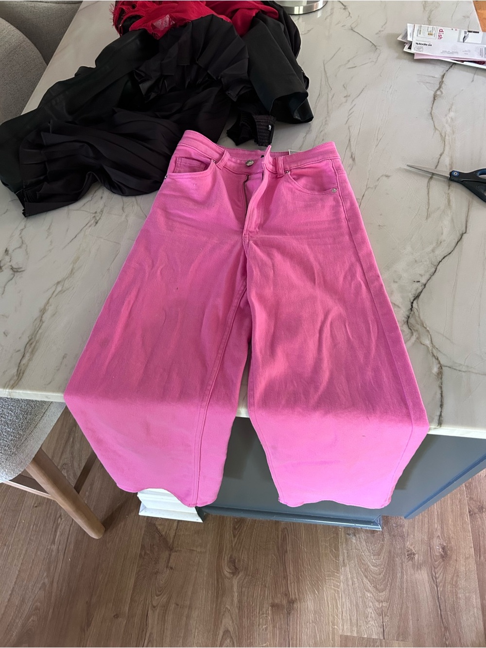 H&M Bright Pink Wide-Leg Jeans - Picture 2 of 3